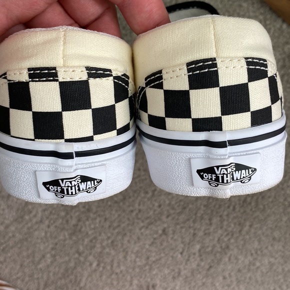 Vans Checkered Slip On Shoes - Picture 3 of 5